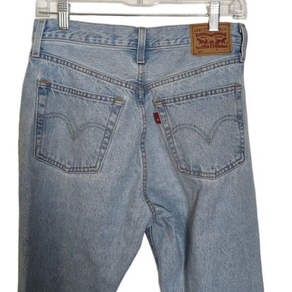 Levi's 501 Vintage Fit Mom Style Straight Tapered Distressed Light Denim Size 27 - Picture 5 of 9